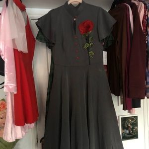 Grey appliqué rose dress